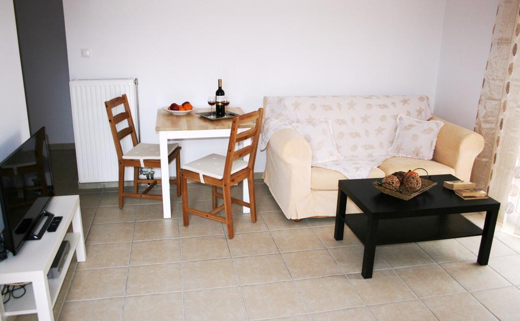 Lagoon View Apartments - Adults Only ลาสซี ภายนอก รูปภาพ